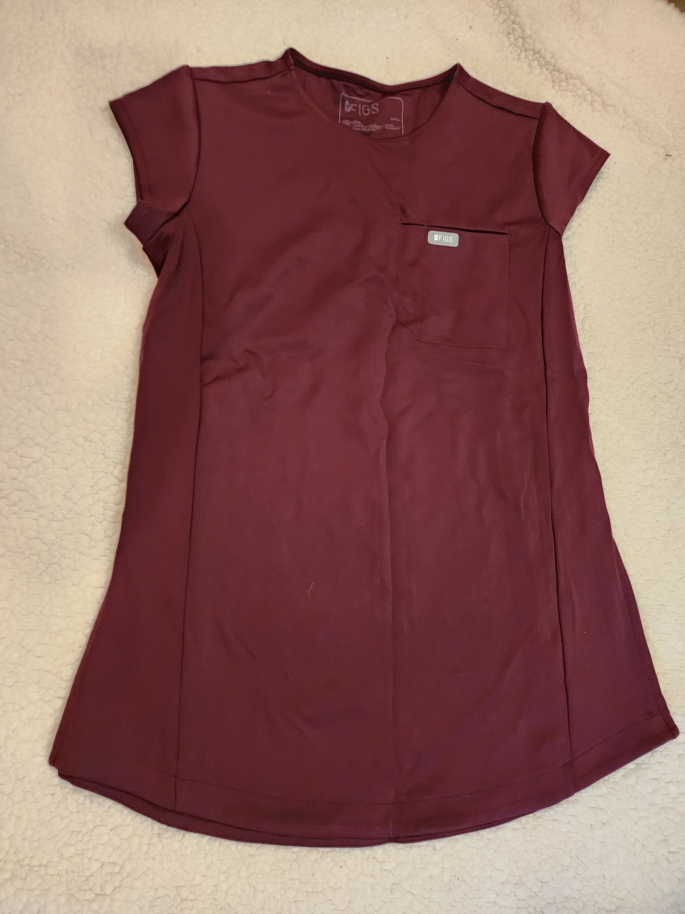 FIGS Women's Maroon Scrub Tunic with Pocket